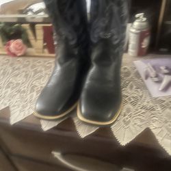 New Boots Size 11