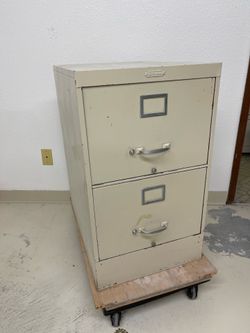 FREE Metal filing cabinet