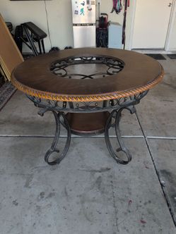 Free Dining Table