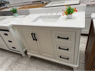 Bathroom cabinet