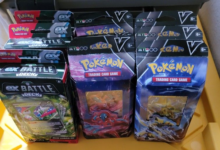 POKÉMON TRADING CARD BOXES