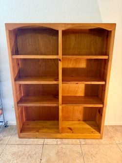 Solid wood bookshelf
