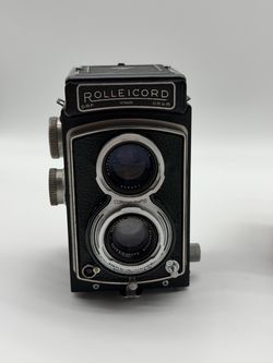 Vintage Rolleicord III TLR Camera Schneider-Kreuznach Xenar 75mm f/3.5 w/ Case
