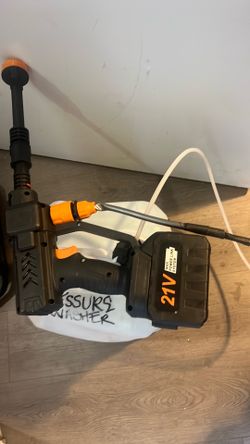 Portable wireless 21V Max Pressure Washer w/5gallon tank w/charger$40 obo