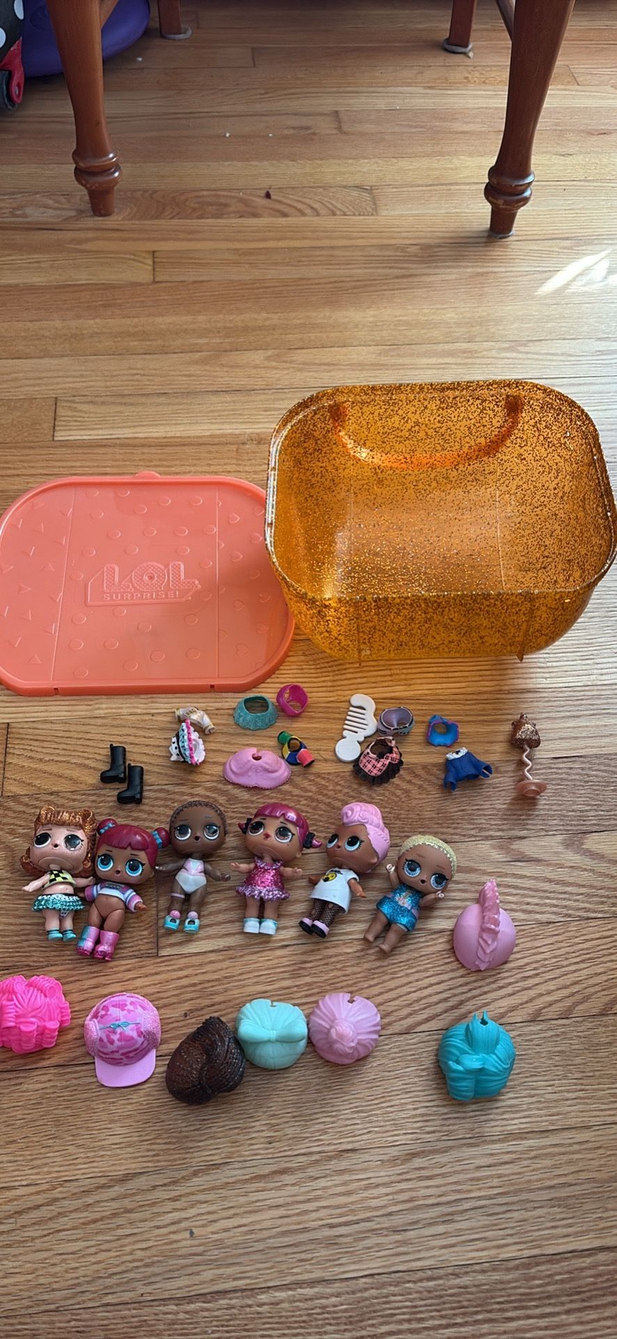 LOL Dolls, Storage case And Acessories
