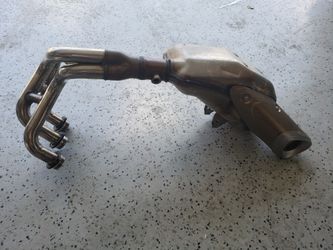 2017 MT09 stock Exhaust