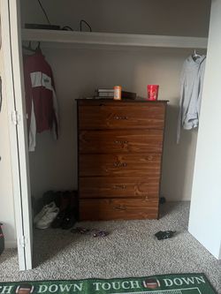 5 Drawer Dresser – Bedroom Storage Chest – Great Condition