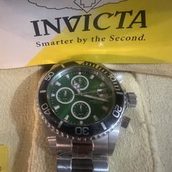 Men’s Invicta  Divers Watch New In Box 