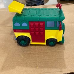 3D Printed Retro Turtle Van – Fan-Inspired Display Model – Handmade 