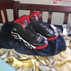 Almost New Fila Basketball Shoes (Size 11.5)Leather