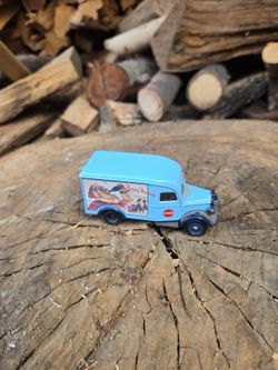 Coca-Cola Happy Holidays Die-Cast Delivery Van