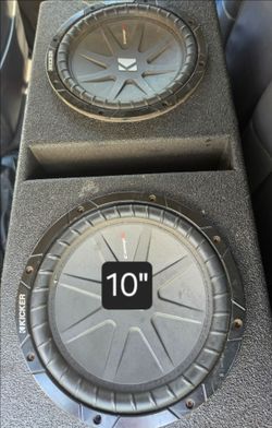 Pair of 10" kicker compR 10s with amp
