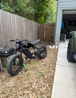 E-Bike volcon Brat scrambler style