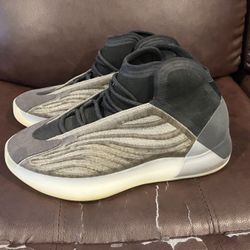 Adidas Yeezy QNTM Barium Size 11