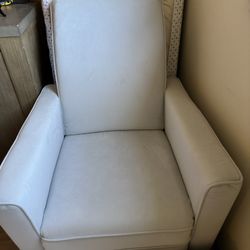 Rocking Nursery Chair 