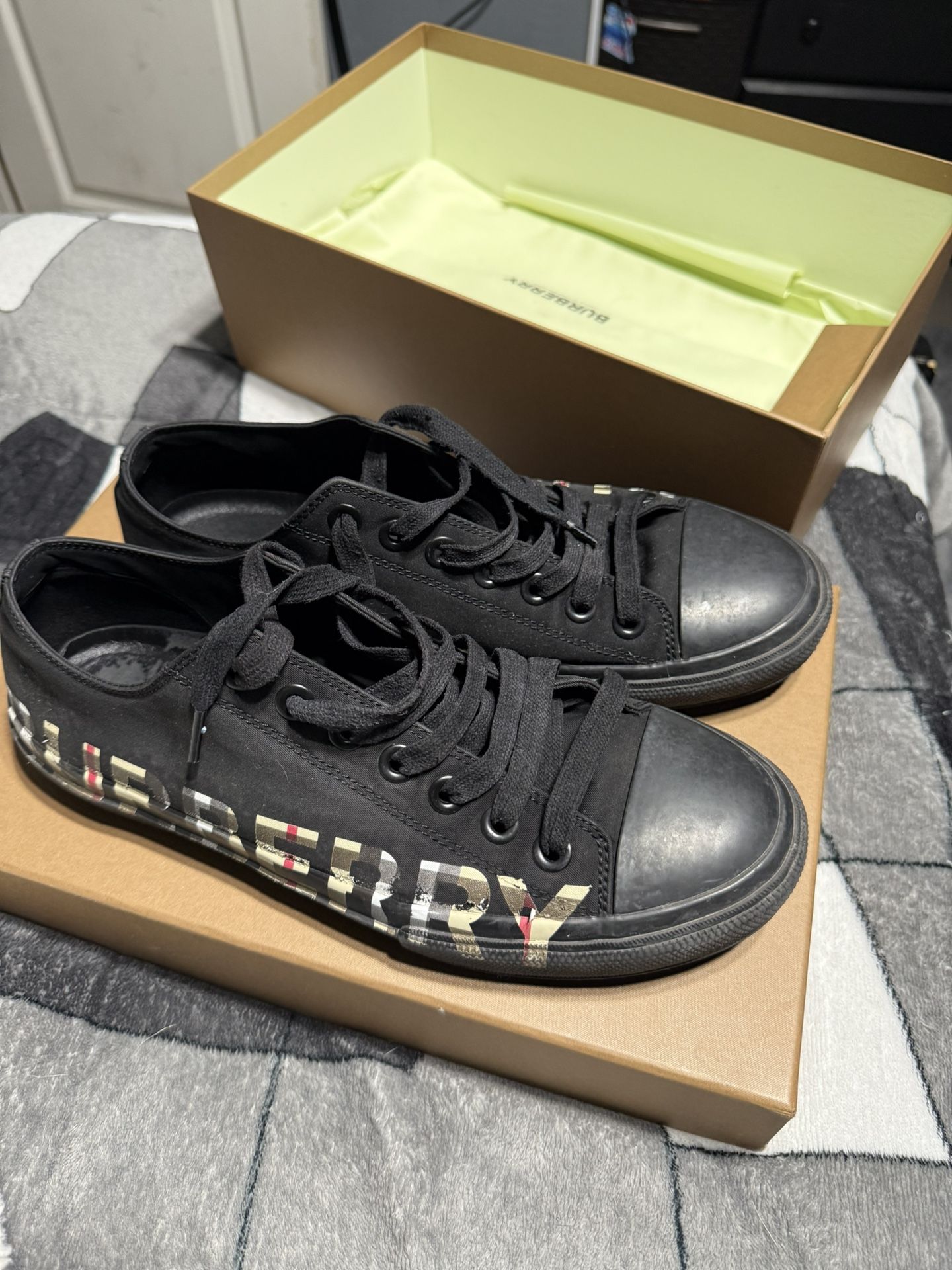 Black Low Top Burberry