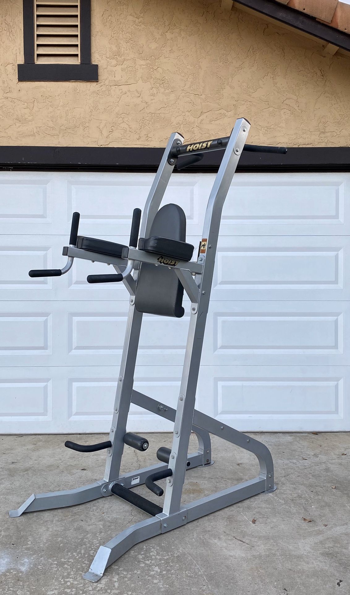 HOIST POWERT TOWERVKRAB BENCHDIP/Pull up station in ONE UNIT !! for
