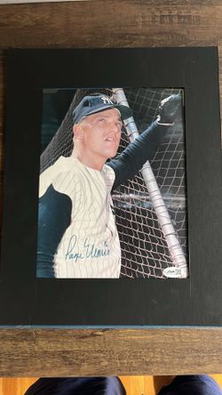 Roger Maris Autographed Photo - JSA