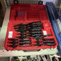 Snap-On plier set 12pc pick up only retails $368 