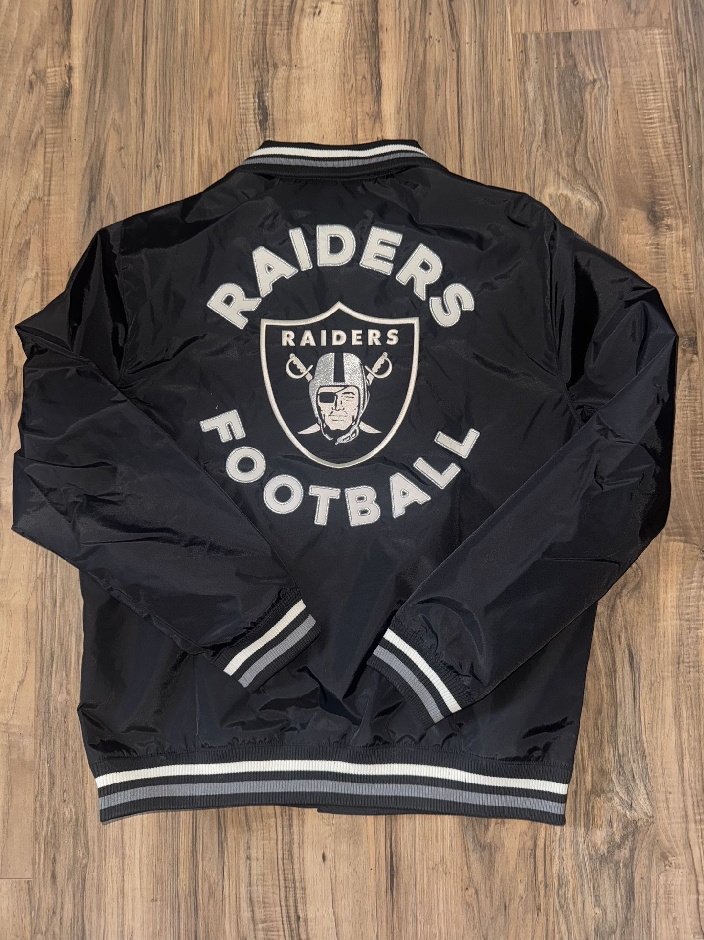 New Men’s Size Large Las Vegas Raiders Jacket