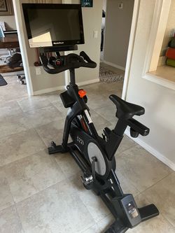 Nordic Track S22i Exercise bike