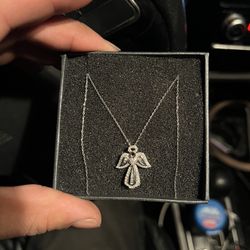 10k White Gold Diamond Neck 