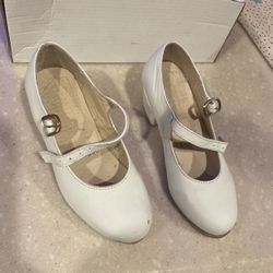 Girls Foklorico Shoes Size 16
