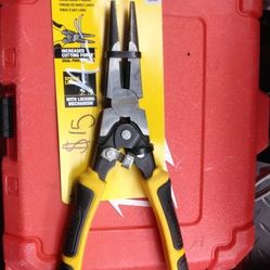 DeWalt Long Nose Pliers 