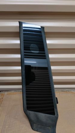 2024-2025 Tesla Model 3 Left Driver B Pillar Trim Molding 1711762-00-F 20019 B100