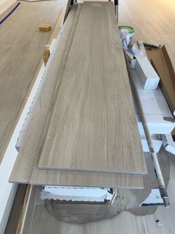Tile porcelain 12 x71  300 sq ft 17 boxes