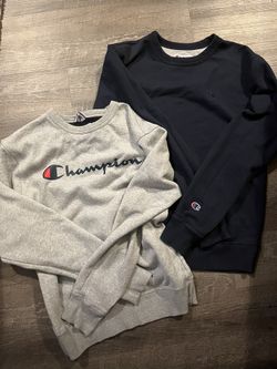 Men’s Small champion Sweatshirts 