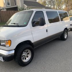Nice Rear Lift Econoline Van