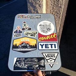 YETI mini Fridge