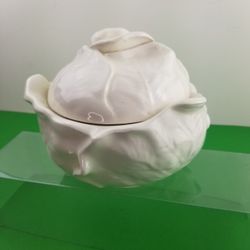 Vintage - Holland Mold - Cabbage / Lettuce Bowl with Lid. Signed W.M. ‘83 White