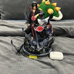 Itachi Statue 