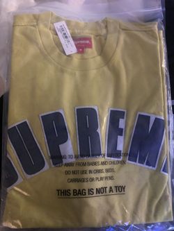 Supreme. Medium Shirt