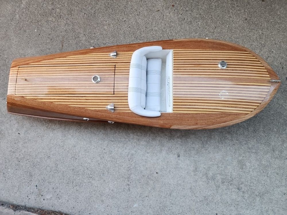 RC Boat RIVIERA 80