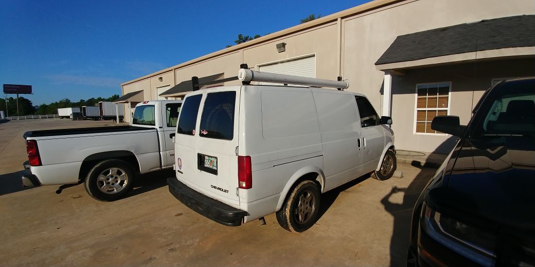 2004 astro van