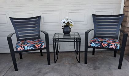 Metal Patio Set With NEW Cushions