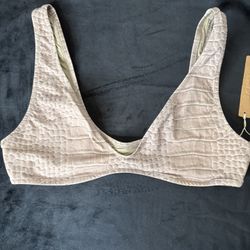 SKIMS SIGNATURE SWIM PLUNGE CROCODILE BIKINI TOP