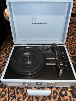 crosley cruiser plus 3-speed bluetooth record player