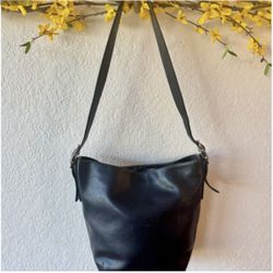Coach  Vintage Purse: w COA , 9186 Black Legacy / Hobo Bucket Shoulder Bag