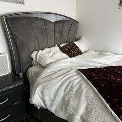 Bedroom set for girl woman , bed lights up