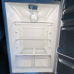 Refrigerator For Sale