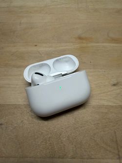 Apple AirPods Pro 1st Gen w/ Case – Left Bud Only READ