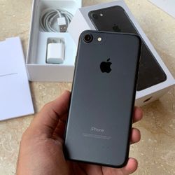 iPhone 7 Unlocked / desbloqueado 😎