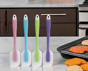 New Set of 4 Spatulas