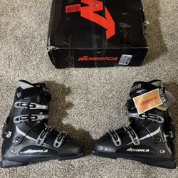 Nordic’s Ski Boots Size 265 