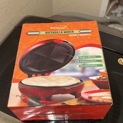 BRAND NEW QUESADILLA MAKER 