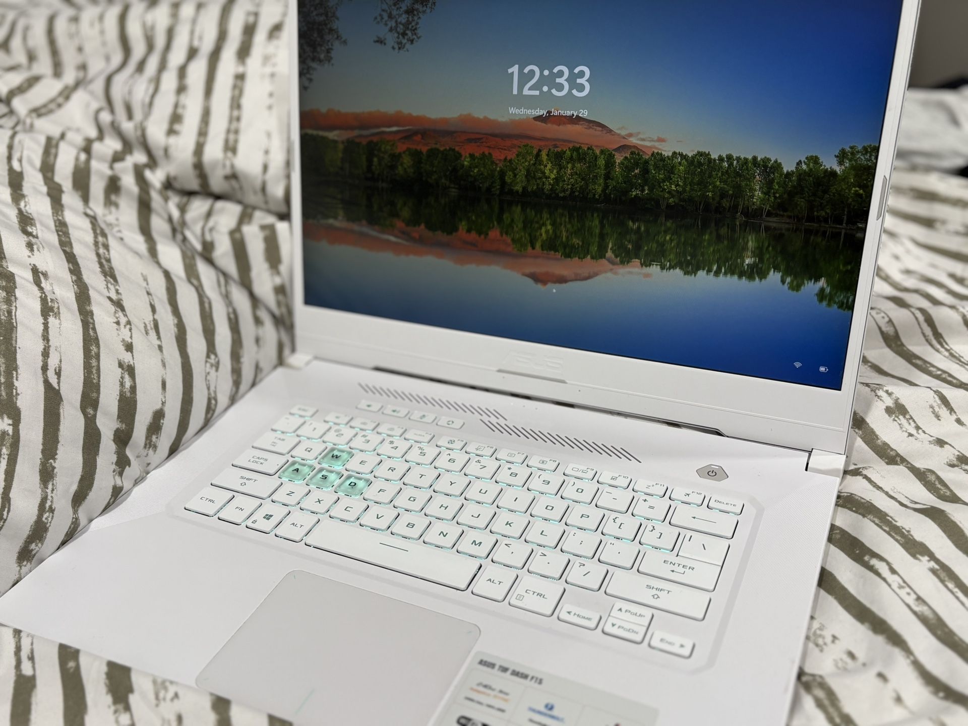 ASUS TUF Dash 15 RTX GeForce 3070, Intel core i-7, 16GB DDR4, 1TB PCIe NVMe SSD, 240Hz